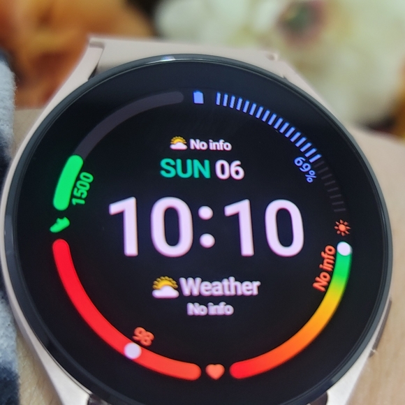 SAMSUNG GALAXY WOMEN'S WATCH 4 NEW - Picture 7 of 10